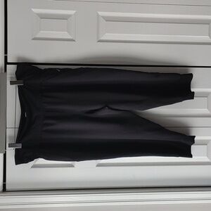 Fabletics Black Cropped Capri Joggers XXL